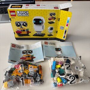 WALL•E and EVE Lego brickheads